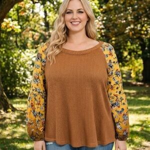 Hailey & Co Waffle Knit Floral Sleeve Top – Size 2X